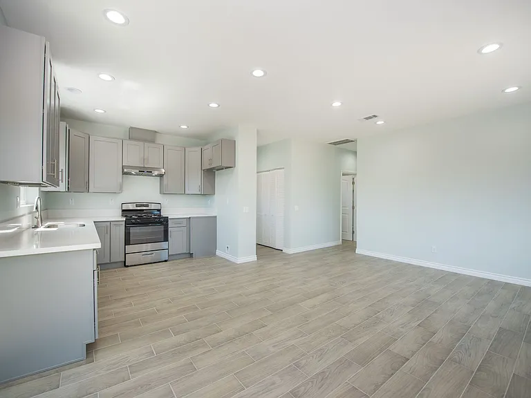 5409 Rose Ave — Photo 14