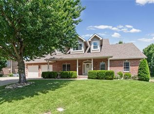702 Bellerive Ct, Lansing, KS 66043