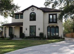 805 W 30th St, Houston, TX 77018