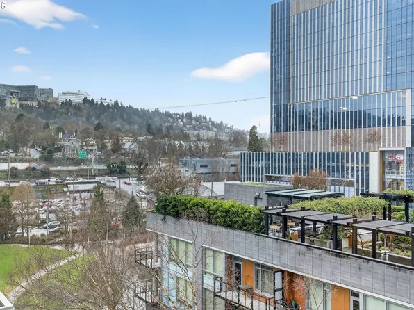 3601 SE River Pkwy #702, Portland, OR 97239