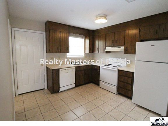 4th image of 4927 Yacht Harbour Dr #0
