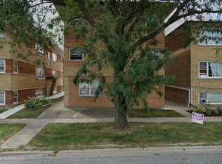 9127 W Cermak Rd, Riverside, IL 60546