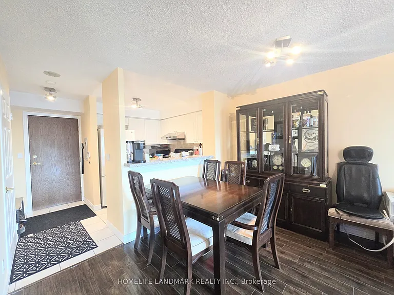11 Lee Centre Dr #2102 — Photo 9