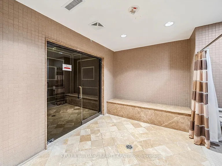 9245 Jane St #902 — Photo 27