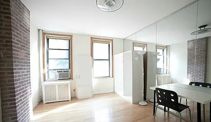 Rented by Nest Seekers International