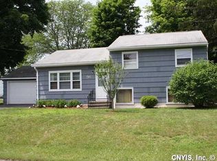 402 Leroy Rd, North Syracuse, NY 13212