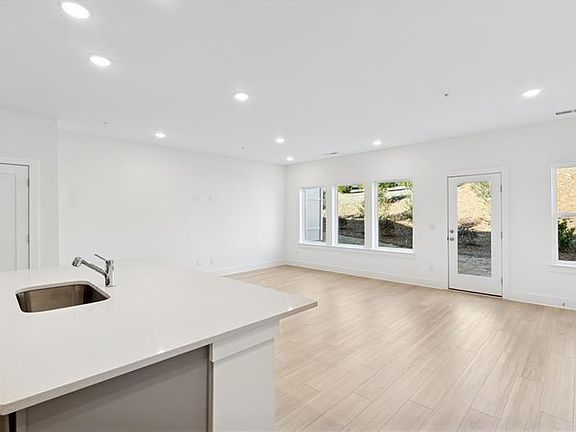 2nd image of 198 Redbud Rd
