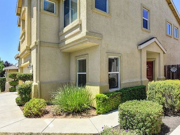 3rd image of 2277 Winterhaven Dr