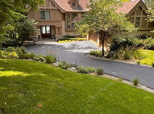 3105 Casco Point Rd, Wayzata, MN 55391