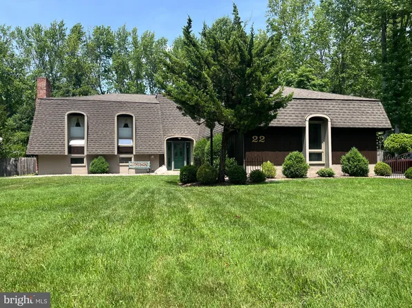 22 Virginia Trl, Medford, NJ 08055