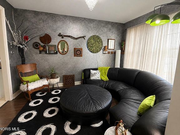 5th image of 4724 Round House Cir