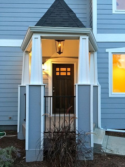 2nd image of 3125 S Pennsylvania St