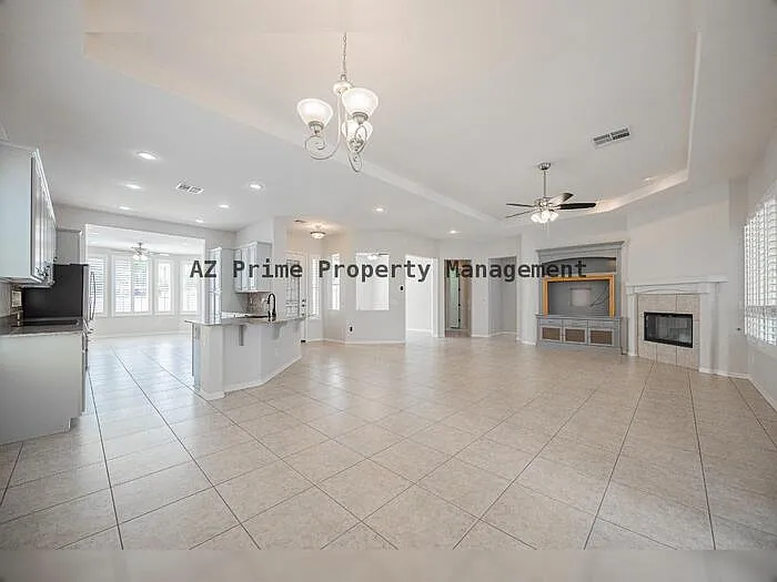 2 bed, 2.0 bath, 2156 sqft, $2,695 — Photo 4