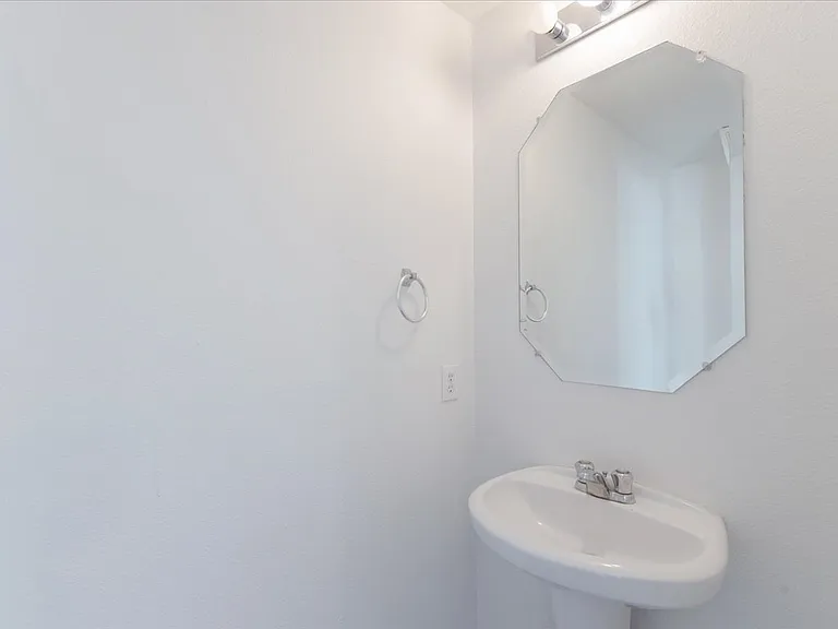 7405 Howling Coyote Ln — Photo 18