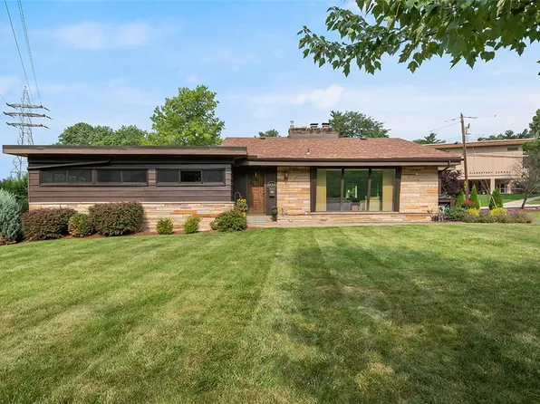 1134 Arrowood Dr, Pittsburgh, PA 15243