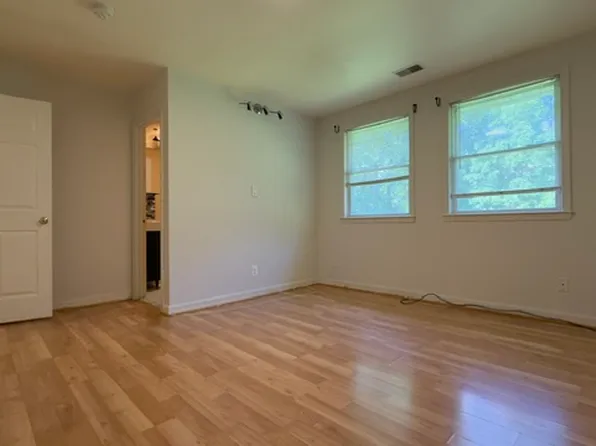 7827 Muncaster Mill Rd, Gaithersburg, MD 20877