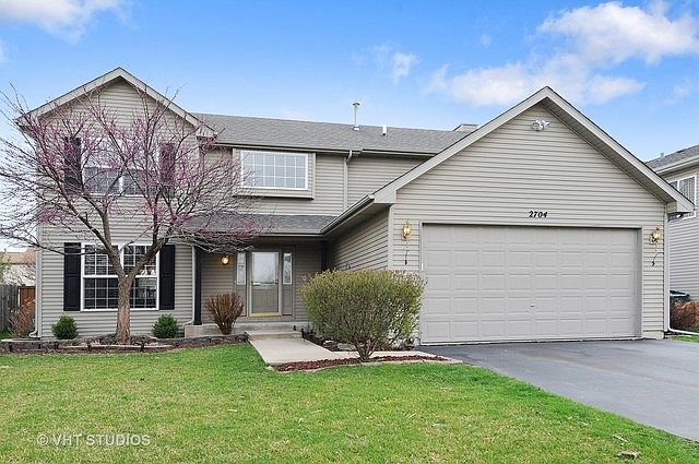 1st image of 2704 Oasis Dr