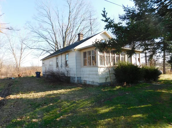 6797 Old Pipestone Rd, Eau Claire, MI 49111