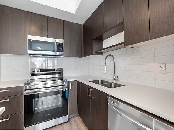 4th image of 15848 Fraser Hwy #408
