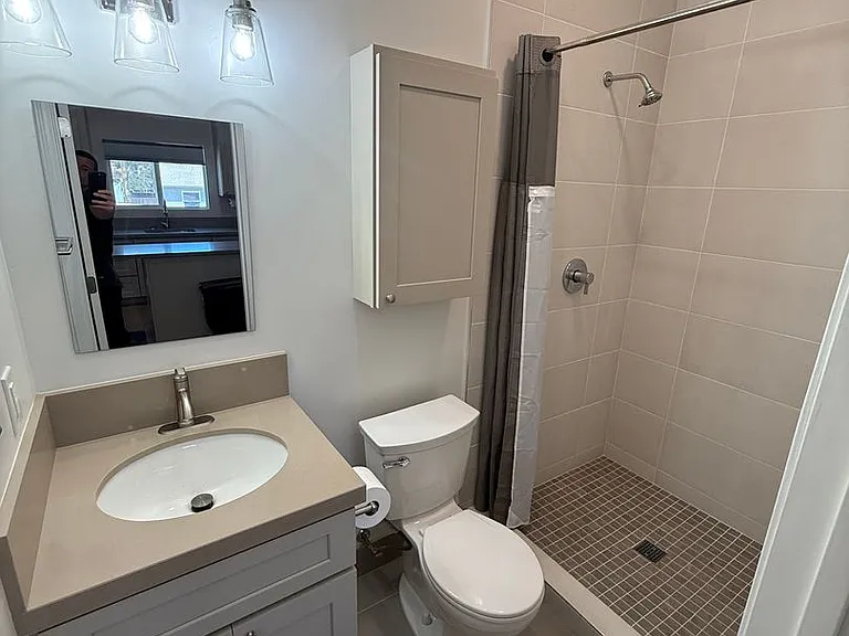 1811 Parrot St — Photo 5