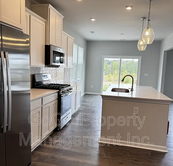 142 Gervais Cir — Photo 5