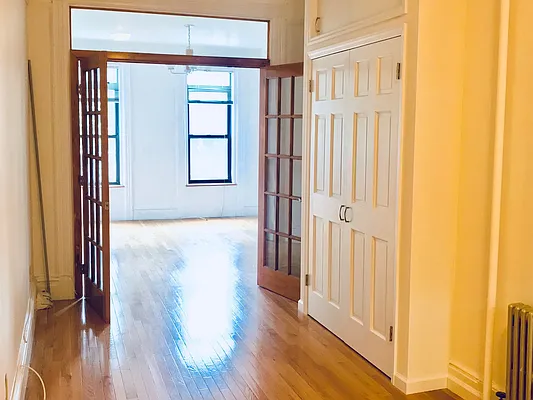 Rented by In Haus LLC | media 18