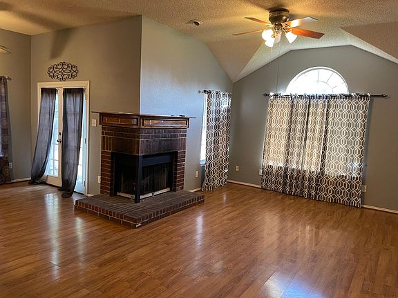 5th image of 1302 Bard Ct