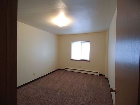 3rd image of 2580 N Oakland Ave APT 307