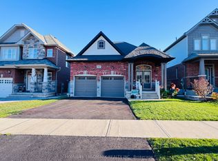 3045 Monarch Dr, Orillia, ON L3V 8K3