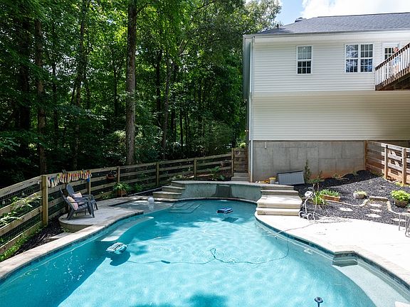 2nd image of 531 Philadelphia Dr