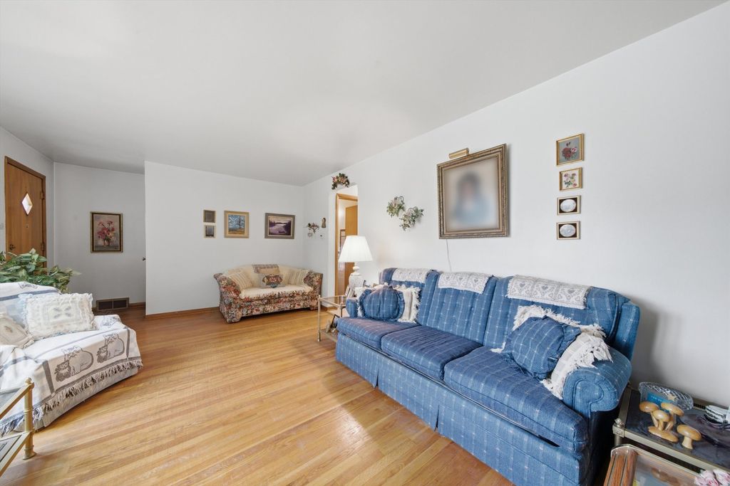 6111 W 55th St, Chicago, IL - More