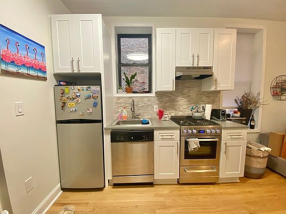 2nd image of 433 E 80th St #1B