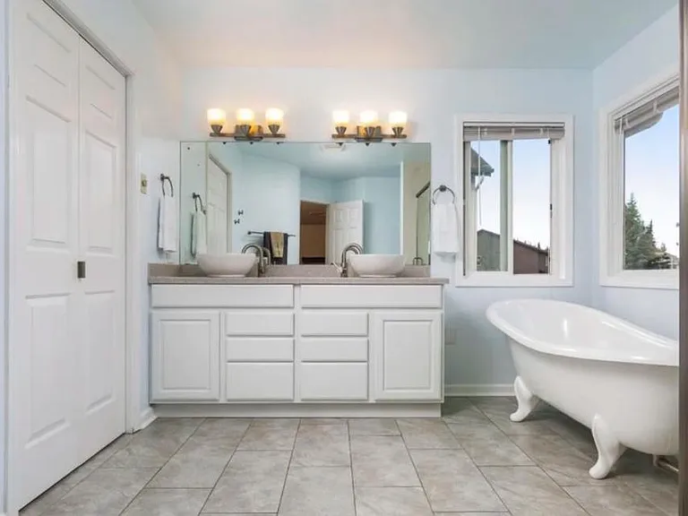 12134 Woodchase Cir — Photo 6
