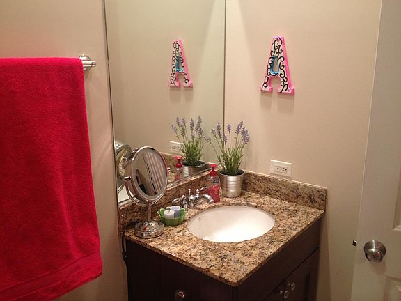 4th image of 1438 W Belmont Ave APT 3S
