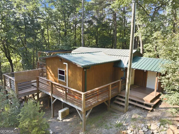 225 Overlook Cir, Clarkesville, GA 30523