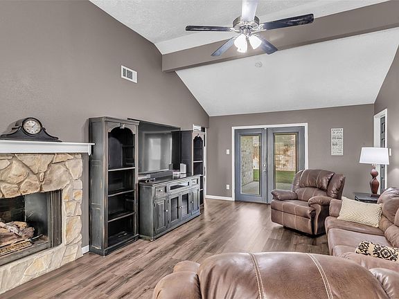 3rd image of 17306 Chapel Pine St