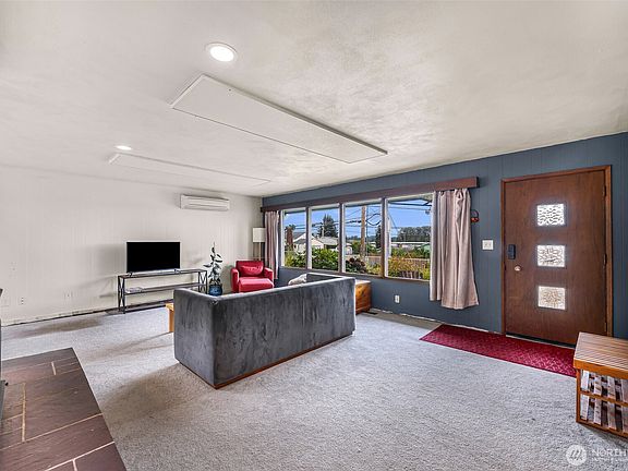 5th image of 5829 Vista Drive