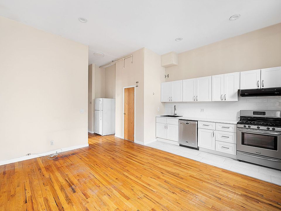 1st image of 516 Carlton Ave #4