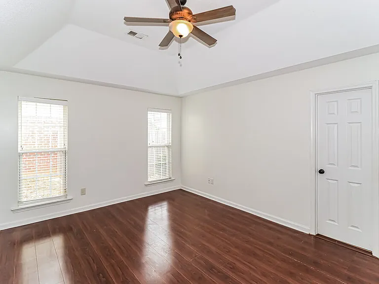 5432 Milton Ridge Dr — Photo 12