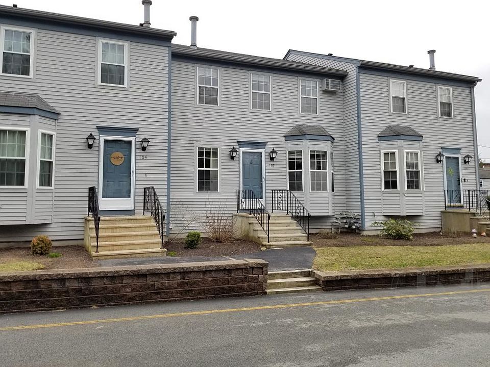 1st image of 565 Quaker Ln APT 105