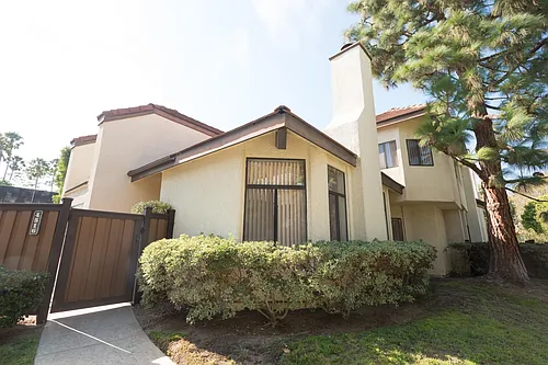 4516 Emerald St Photo 1