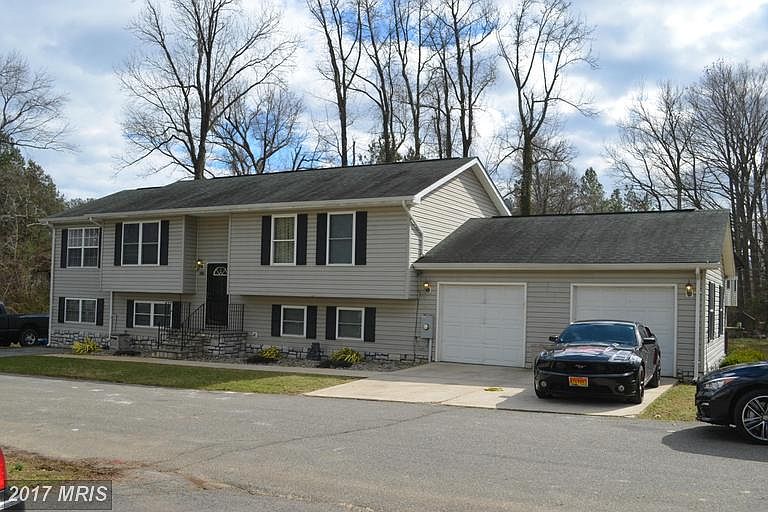 1st image of 46485 Lynch Ln