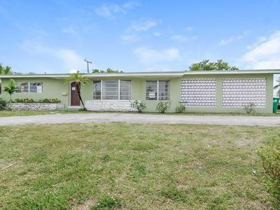 800 NW 203rd St, Miami Gardens, FL, 33169