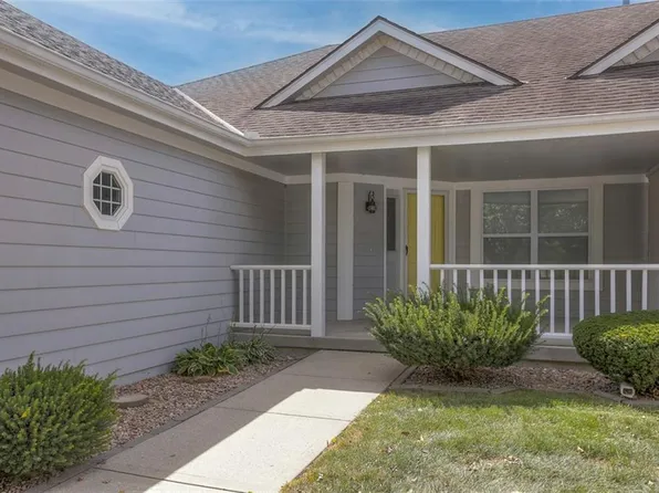 16515 E Downey Ave, Independence, MO 64055