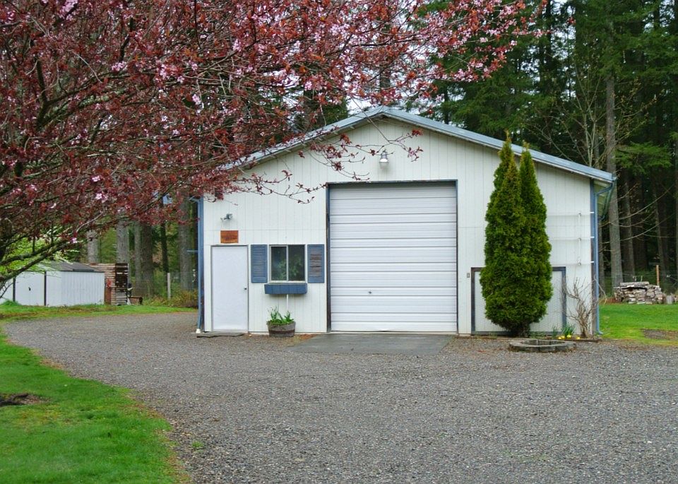 2nd image of 40619 169th St SE