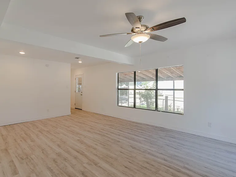 3931 Abilene St — Photo 22