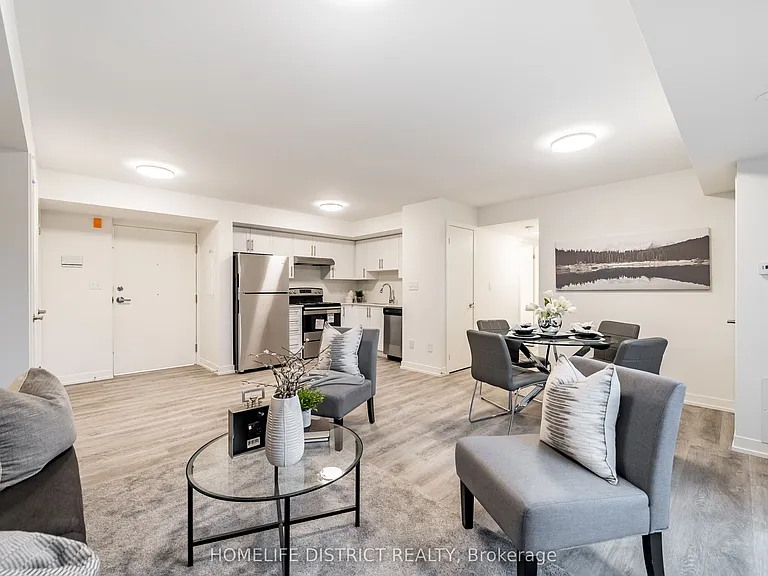 976 Simcoe St N #202 — Photo 6