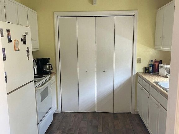 5th image of 376 Gospel Hill Ct