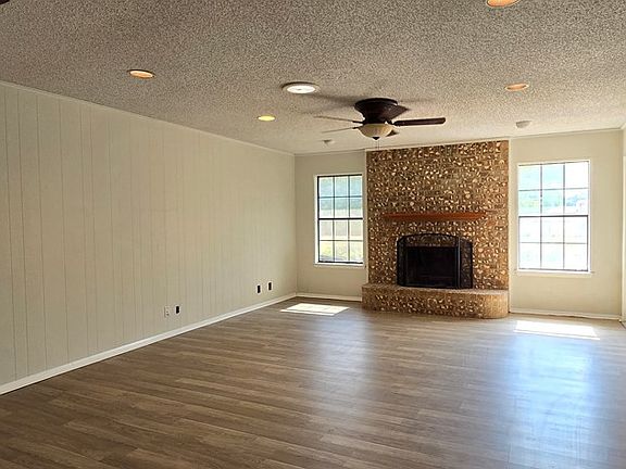 2nd image of 9917 Cottontail Ln