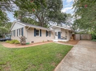 4542 Crestmont Dr, Charlotte, NC 28205